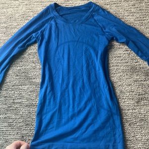 royal blue lululemon swiftly tech long sleeve shirt